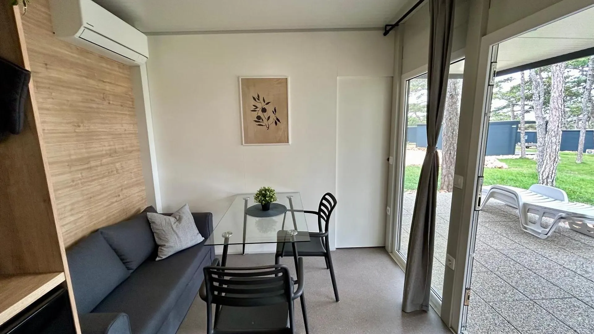 Neli Holiday Home - Camping Planik Ražanac